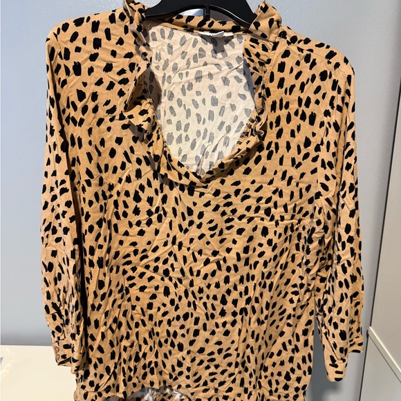Crown & Ivy Tan and Black Animal Print Blouse Size L - Picture 1 of 5